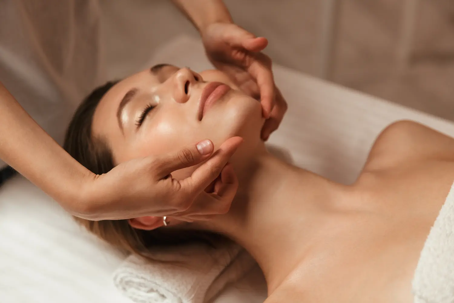 Gesicht Massage von Vital Thai Massage & Spa